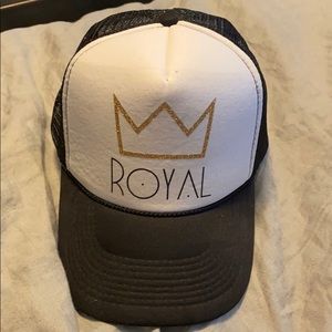 Royal 👑 Trucker hat